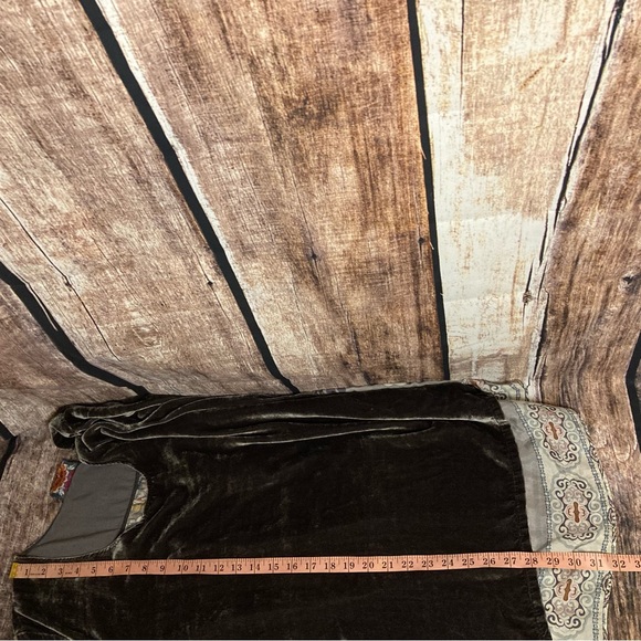 Johnny Was silk hi-low 3/4 sleeve blouse - Picture 9 of 9